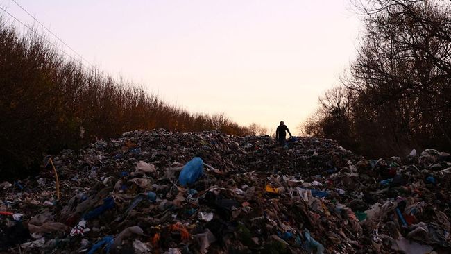 Penampakan "Gunung Sampah" bak Bantar Gebang Muncul di Inggris