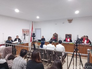 Kadis PUPR-3 Anggota DPRD OKU Dituntut Hukuman Beda Atas Kasus Fee Pokir