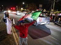 AS di Ambang Chaos! Imigran Bergerak Lawan Trump