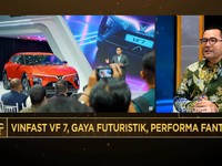Video: VinFast VF7, Mobil Listrik Gaya Futuristik & Performa Fantastik