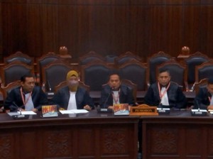Salahnya Firdaus Oiwobo di MK: Dari Nama Eks Menteri hingga Ketua MA