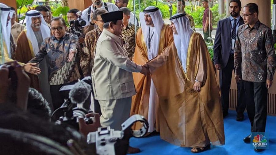 Presiden RI Prabowo menghadiri peresmian Rumah Sakit Kardiologi Emirates Indonesia di Solo, Jawa Tengah, Rabu (19/11/2025). (CNBC Indonesia/Emir Yanwardhana)