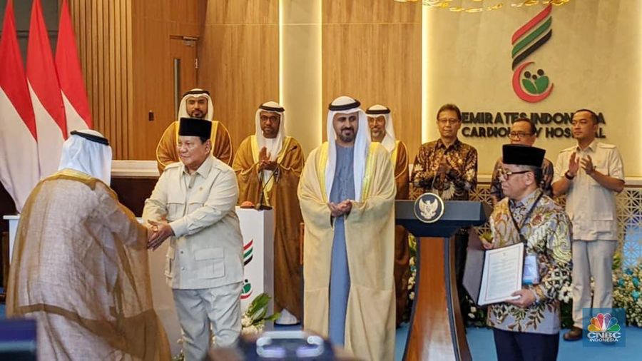 Presiden RI Prabowo menghadiri peresmian Rumah Sakit Kardiologi Emirates Indonesia di Solo, Jawa Tengah, Rabu (19/11/2025). (CNBC Indonesia/Emir Yanwardhana)
