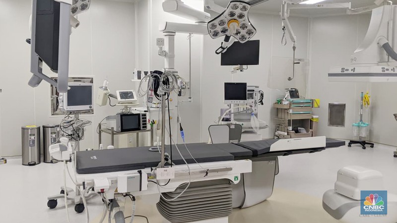 Presiden RI Prabowo menghadiri peresmian Rumah Sakit Kardiologi Emirates Indonesia di Solo, Jawa Tengah, Rabu (19/11/2025). (CNBC Indonesia/Emir Yanwardhana)