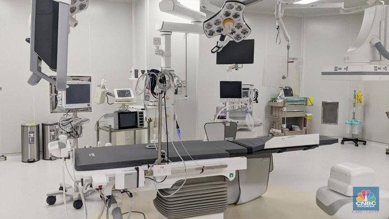 Presiden RI Prabowo menghadiri peresmian Rumah Sakit Kardiologi Emirates Indonesia di Solo, Jawa Tengah, Rabu (19/11/2025). (CNBC Indonesia/Emir Yanwardhana)