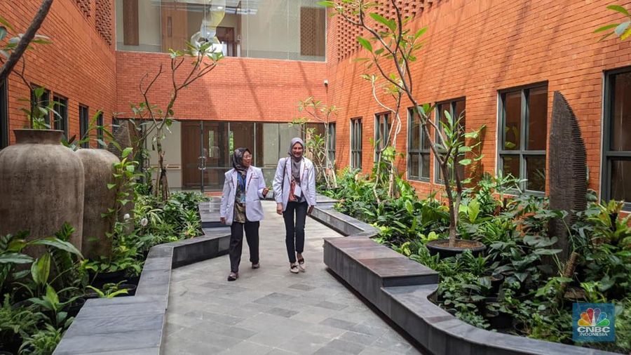 Presiden RI Prabowo menghadiri peresmian Rumah Sakit Kardiologi Emirates Indonesia di Solo, Jawa Tengah, Rabu (19/11/2025). (CNBC Indonesia/Emir Yanwardhana)