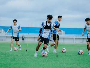 Van Gastel Ungkap Persiapan PSIM Jelang Jamu Bhayangkara FC