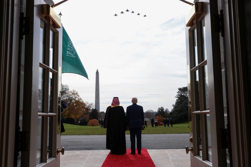U.S. President Donald Trump and Saudi Crown Prince and Prime Minister Mohammed bin Salman watch a military flyover at the White House in Washington, D.C., U.S., November 18, 2025. REUTERS/Kevin Lamarque     TPX IMAGES OF THE DAY