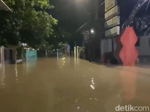 Banjir Kiriman dari Hulu Telan Dua Desa di Cirebon