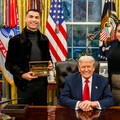 Cristiano Ronaldo Bertemu Trump di White House: Thank You Mr President