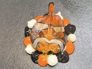 Wow! Chef Ini Nekat Masak Ikan Nemo jadi Menu Mewah