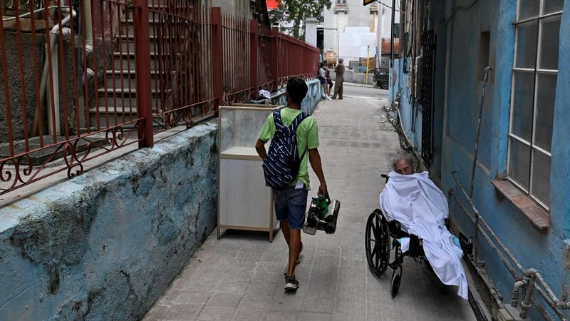 Competitors run during the 39th edition of the Marabana marathon in Havana, Cuba, November 16, 2025. REUTERS/Norlys Perez