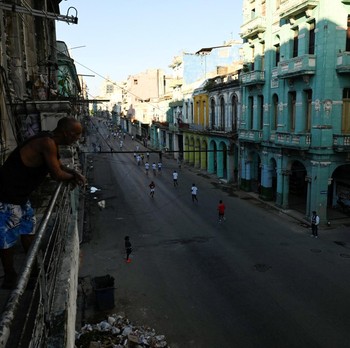 Potret Negara Bergantung Impor Minyak, Krisis Listrik-Mati Lampu 9 Jam