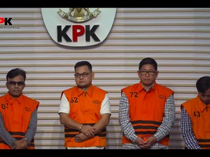 Video KPK Tahan 4 Tersangka Korupsi Suap Dinas PUPR di Kabupaten OKU