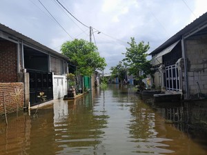 Warga Findaria Maros 14 Hari Kebanjiran gegara Developer Tutup Saluran Air