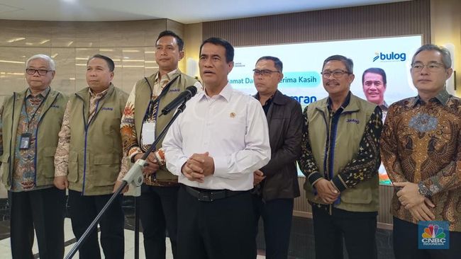 Mentan Amran Mendadak ke Kantor Bulog, Ada Apa?