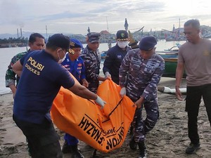 Geger Mayat Tanpa Busana Mengapung di Perairan Pengambengan Jembrana