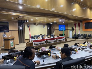 Sentilan Taufan Pawe ke Pemkot Parepare yang Dianggap Tak Beretika
