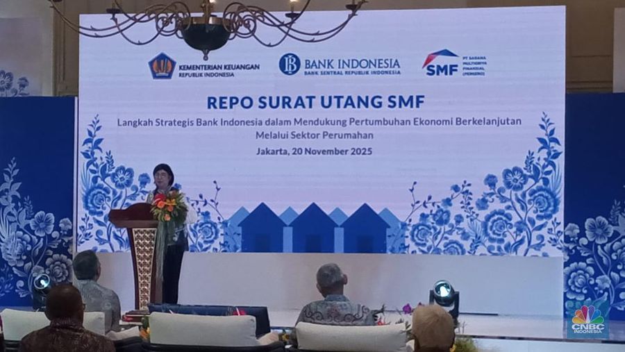 Sambutan Deputi Gubernur Senior Destry Damayanti pada Kegiatan “Pengenalan Surat Utang SMF sebagai Underlying Transaksi REPO Bank Indonesia, Kamis (20/11/2025). (CNBC Indonesia/Robertus Andrianto)