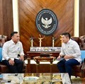 Seskab Teddy Bertemu Mendukbangga Wihaji Semalam, Pastikan MBG Tepat