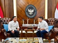 Seskab Teddy Bertemu Mendukbangga Wihaji Semalam, Pastikan MBG Tepat