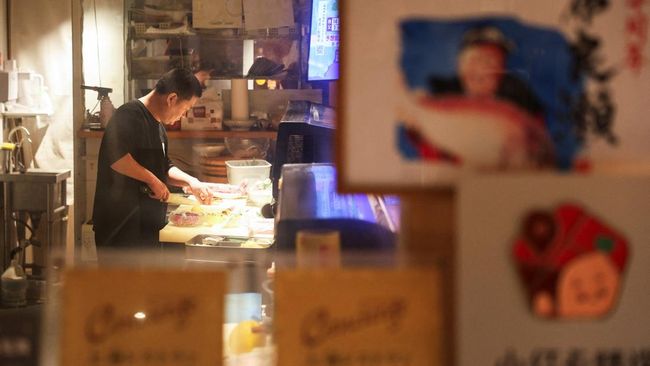 Korban Baru Konflik Jepang-China: Restoran Kena Imbas-Bisnis Anjlok