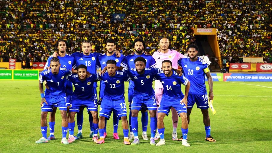 Soccer Football - FIFA World Cup - CONCACAF Qualifiers - Group B - Jamaica v Curacao - National Stadium Independence Park, Kingston, Jamaica - November 18, 2025 Curacao players pose for a team group photo before the match REUTERS/Gilbert Bellamy