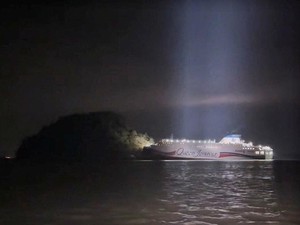 Video: Kapal Ferry Pulau Jeju-Mokpo Kandas, 219 Orang Dievakuasi
