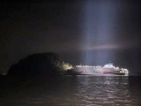 Kapal Feri Kandas Usai Terjadi Ledakan, Begini Nasib Penumpangnya