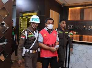 Eks Bupati Tanimbar Pakai Duit Korupsi Rp 6,2 M untuk Bayar Gaji-Usaha Bawang