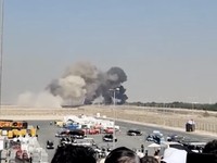 Detik-Detik Jet Tempur India Tejas Jatuh & Terbakar di Dubai Airshow