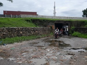 Puluhan Tahun Tak Tersentuh, Terowongan Jalan Cingwan Medan Rusak Parah