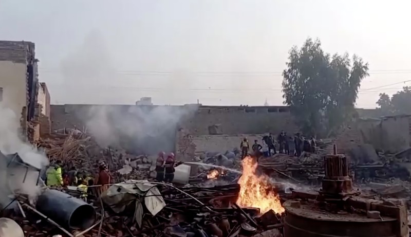 Ledakan pabrik di Faisalabad, Pakistan. (Reuters)