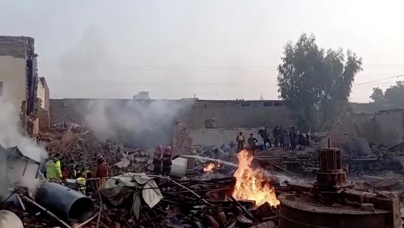 Ledakan pabrik di Faisalabad, Pakistan. (Reuters)