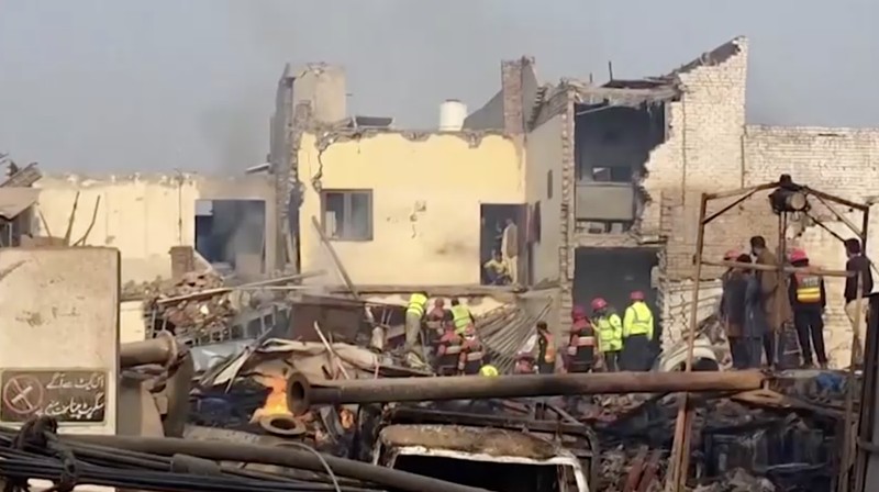 Ledakan pabrik di Faisalabad, Pakistan. (Reuters)