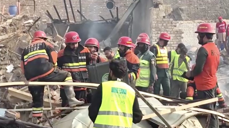 Ledakan pabrik di Faisalabad, Pakistan. (Reuters)