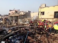 Pabrik Lem di Permukiman Warga Meledak, 18 Orang Tewas