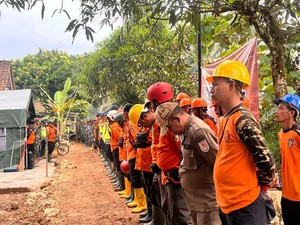 Tim SAR Fokus 2 Titik Cari Korban yang Masih Tertimbun Longsor Cilacap