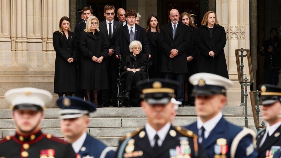 Upacara pemakaman mantan Wakil Presiden AS Dick Cheney berlangsung di Katedral Nasional Washington, di Washington, D.C., AS, 20 November 2025. (REUTERS/Jonathan Ernst)