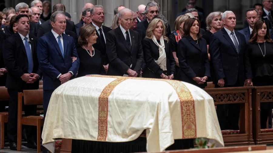 Upacara pemakaman mantan Wakil Presiden AS Dick Cheney berlangsung di Katedral Nasional Washington, di Washington, D.C., AS, 20 November 2025. (REUTERS/Jonathan Ernst)