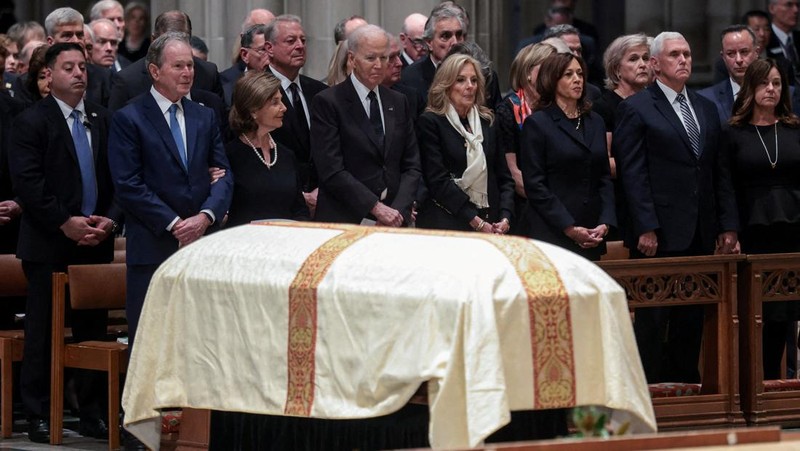 Upacara pemakaman mantan Wakil Presiden AS Dick Cheney berlangsung di Katedral Nasional Washington, di Washington, D.C., AS, 20 November 2025. (REUTERS/Jonathan Ernst)