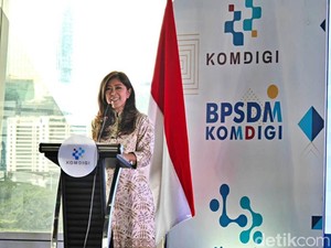 Misi Besar Komdigi: Mengamankan 60% Pengguna Internet Muda Indonesia