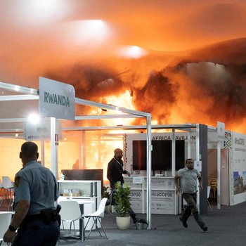 COP30 Panik Tiba-Tiba Kebakaran, Delegasi Negara Kabur Kocar-kacir