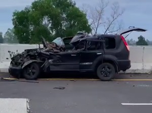 TNI Serahkan ke Polisi 194.631 Butir Ekstasi dari Mobil Ringsek di Tol Lampung