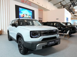 BAIC BJ30 Hybrid FWD Meluncur, Harga Rp 499 Juta!