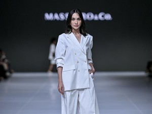 Putih Jadi Warna 2026, Pantone Dihujani Kritik dan Tuduhan Tonedeaf