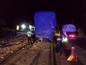 Ngeri, Truk Mundur Lindas Kernet yang Tidur di Pinggir Jalan Denpasar-Gilimanuk