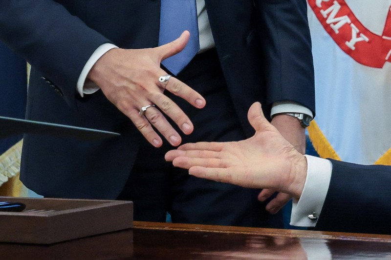 Presiden AS Donald Trump dan Wali Kota New York City terpilih Zohran Mamdani dalam konferensi pers di Ruang Oval Gedung Putih di Washington, D.C., AS, 21 November 2025. REUTERS/Jonathan Ernst