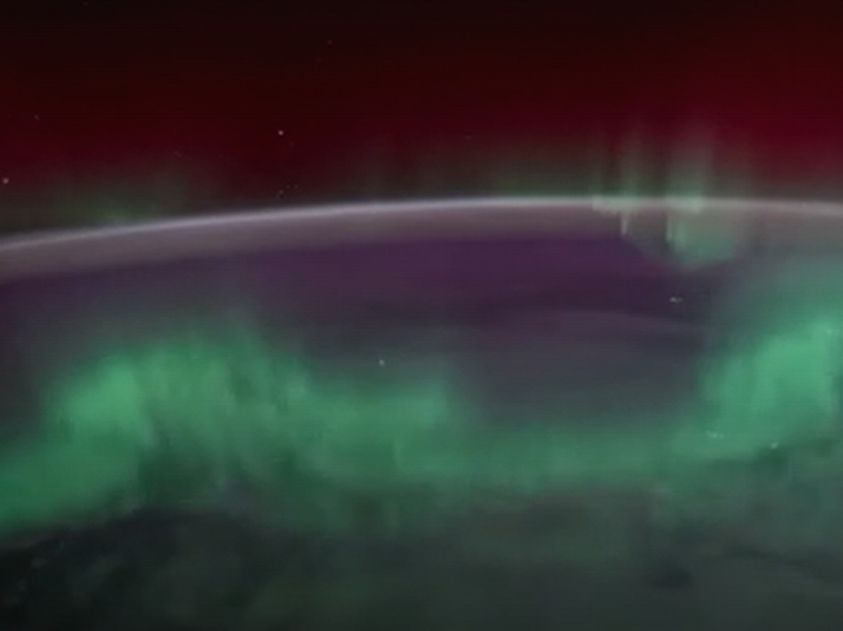Astronot NASA Abadikan Aurora Borealis dari Stasiun Luar Angkasa Internasional