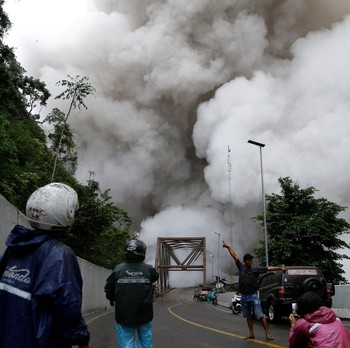 Sepekan, Vonis Eks Dirut ASDP hingga Erupsi Semeru